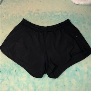 Tracker lululemon shorts 4”